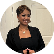 Domonique Wright - Real Estate Agent